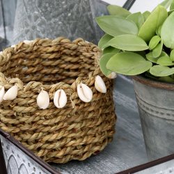 Kurv i flet m. muslingeskaller, lille