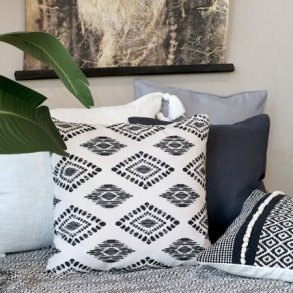 Aix Pudebetr�k m. etnisk m�nster