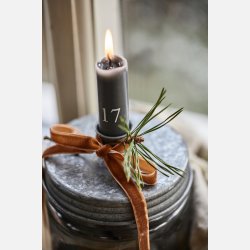 Kalenderlys 1-24 bedelys mrkegr m/hvide tal