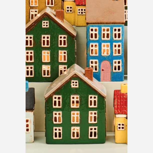 Hus t/fyrfadslys Nyhavn grn m/gul dr p siden
