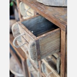 Grimaud Kommode m. 18 murstensforme