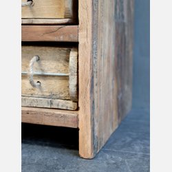 Grimaud Kommode m. 18 murstensforme