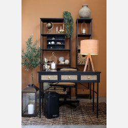 Skrivebord m. 3 skuffer