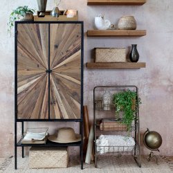 Skab m. 2 lger og 1 hylde