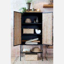 Skab m. 2 lger og 1 hylde