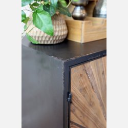 Skab m. 2 lger og 1 hylde