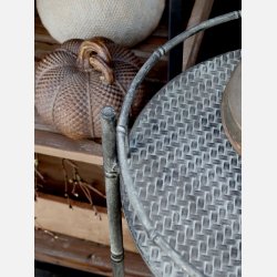 Sidebord m. 2 aftagelige hylder