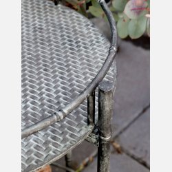 Reol m. 3 aftagelige hylder