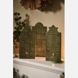 Stage t/bloklys m/spyd husfacade