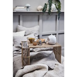 Morgenmadsbakke i rattan