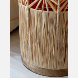 Standerlampe i naturflet