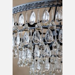 Versailles Lysekrone m. drbeformede glasprismer