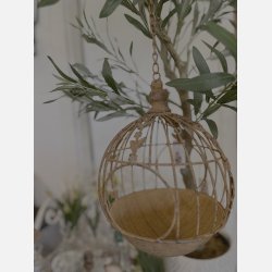 Cira til fuglefoder i rust