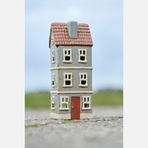 Hus t/fyrfadslys My Home Town gr/grn m. rust dr